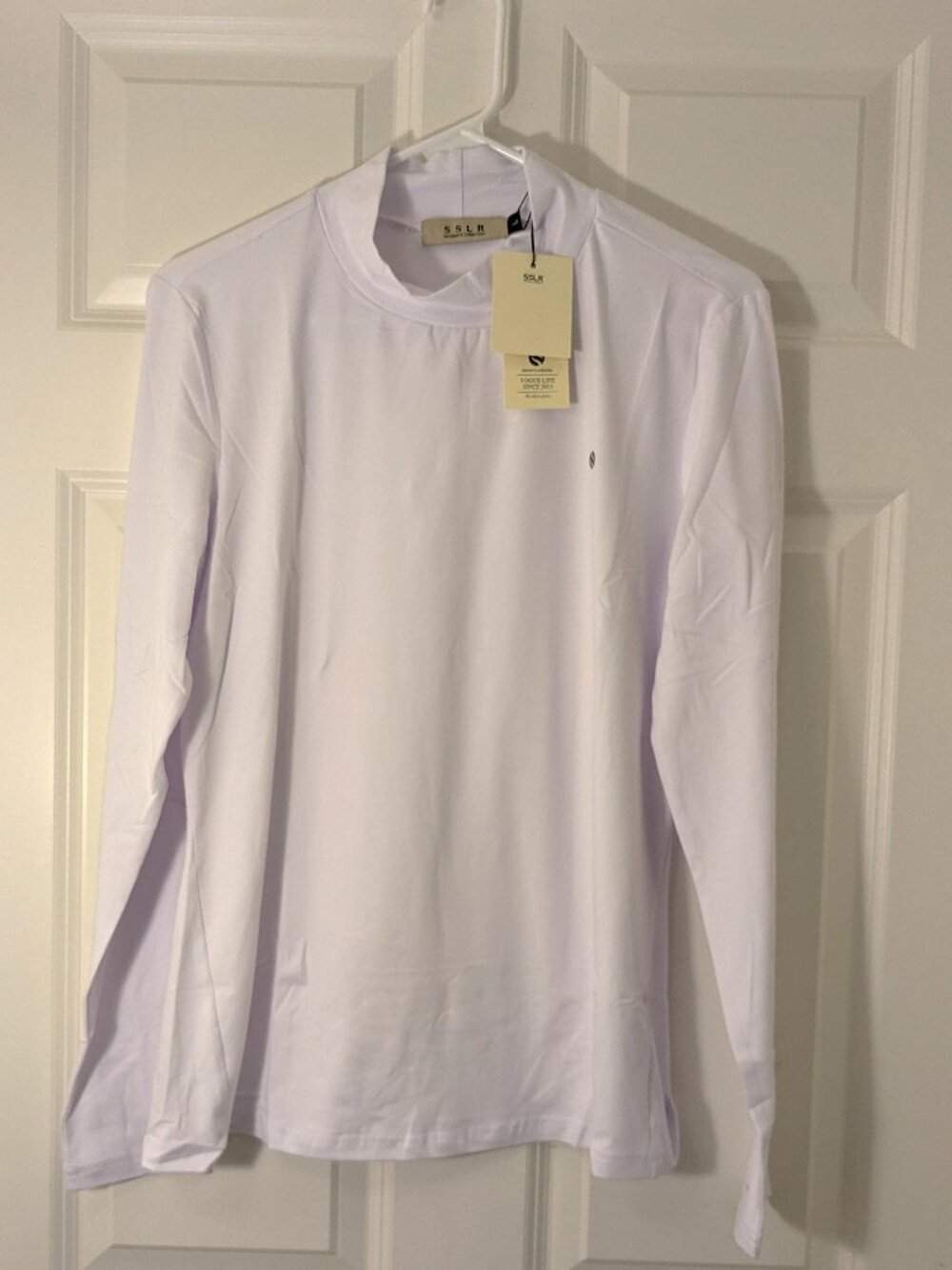 NWT! Women's Large Athletic Mock Whie Turtleneck 38" Chest Unstretched